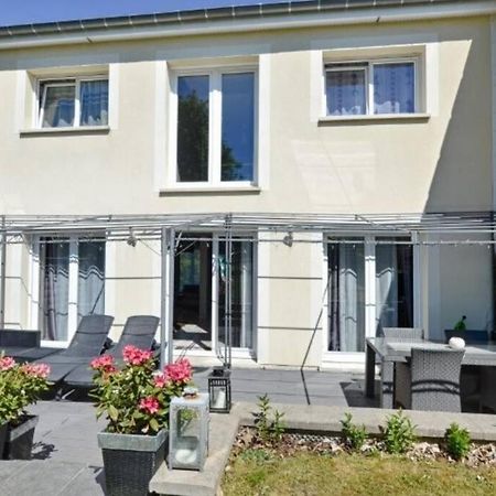 Maison 120 M² A Vigy Экстерьер фото