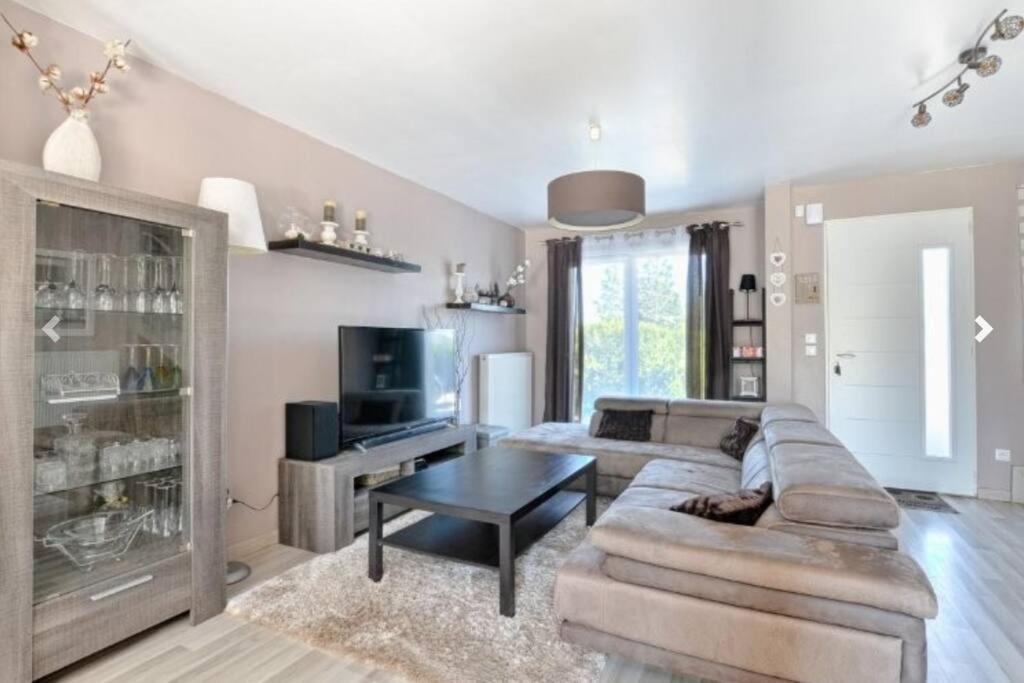Maison 120 M² A Vigy Экстерьер фото
