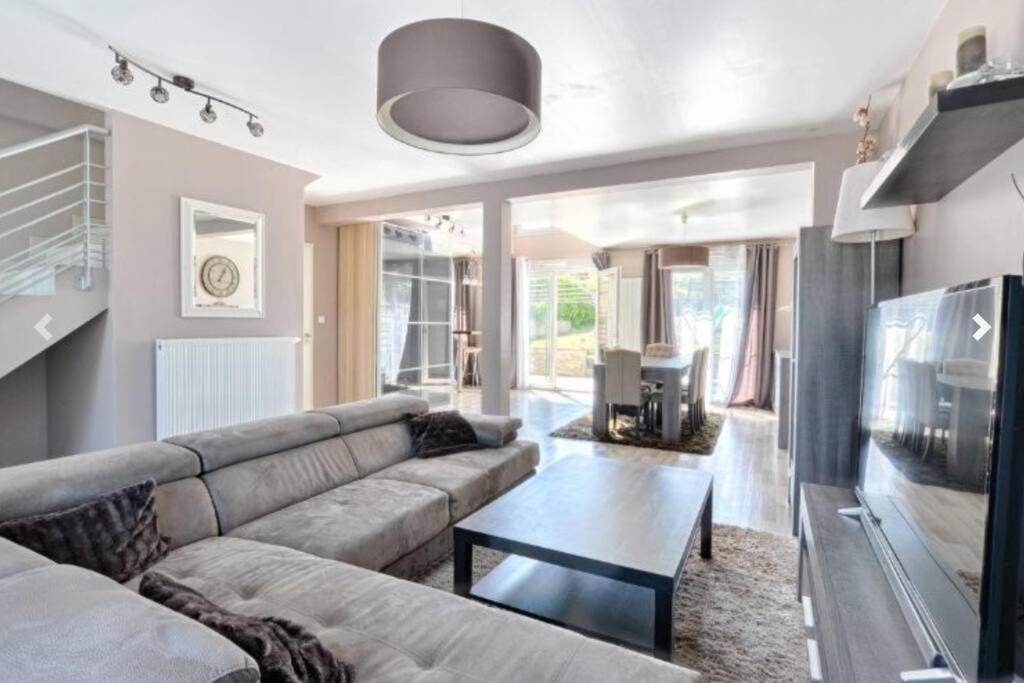 Maison 120 M² A Vigy Экстерьер фото